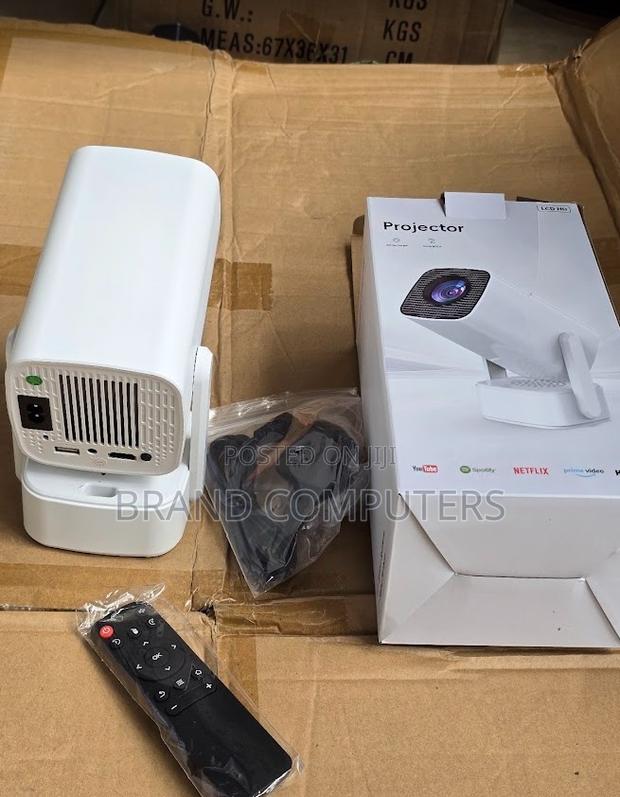 F800 Android Projector - main view