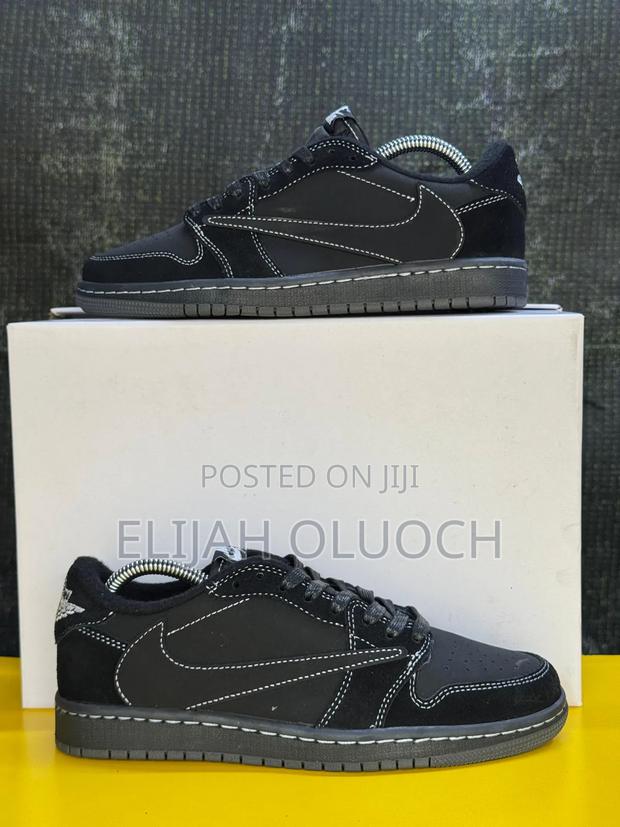Travis Scott  Air Jordan 1 Low 
*“Black Phantom* ”