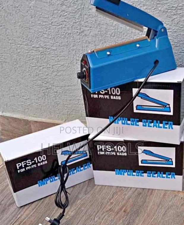 100 Plastic Sealing Machine - main view