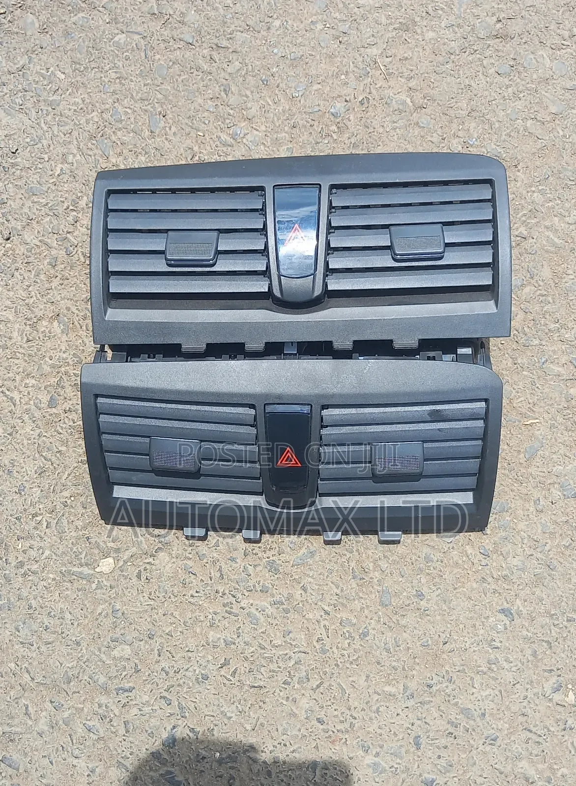 Toyota Premio/ Allion 260/265 Centre Dash Vent, Ex-Japan
