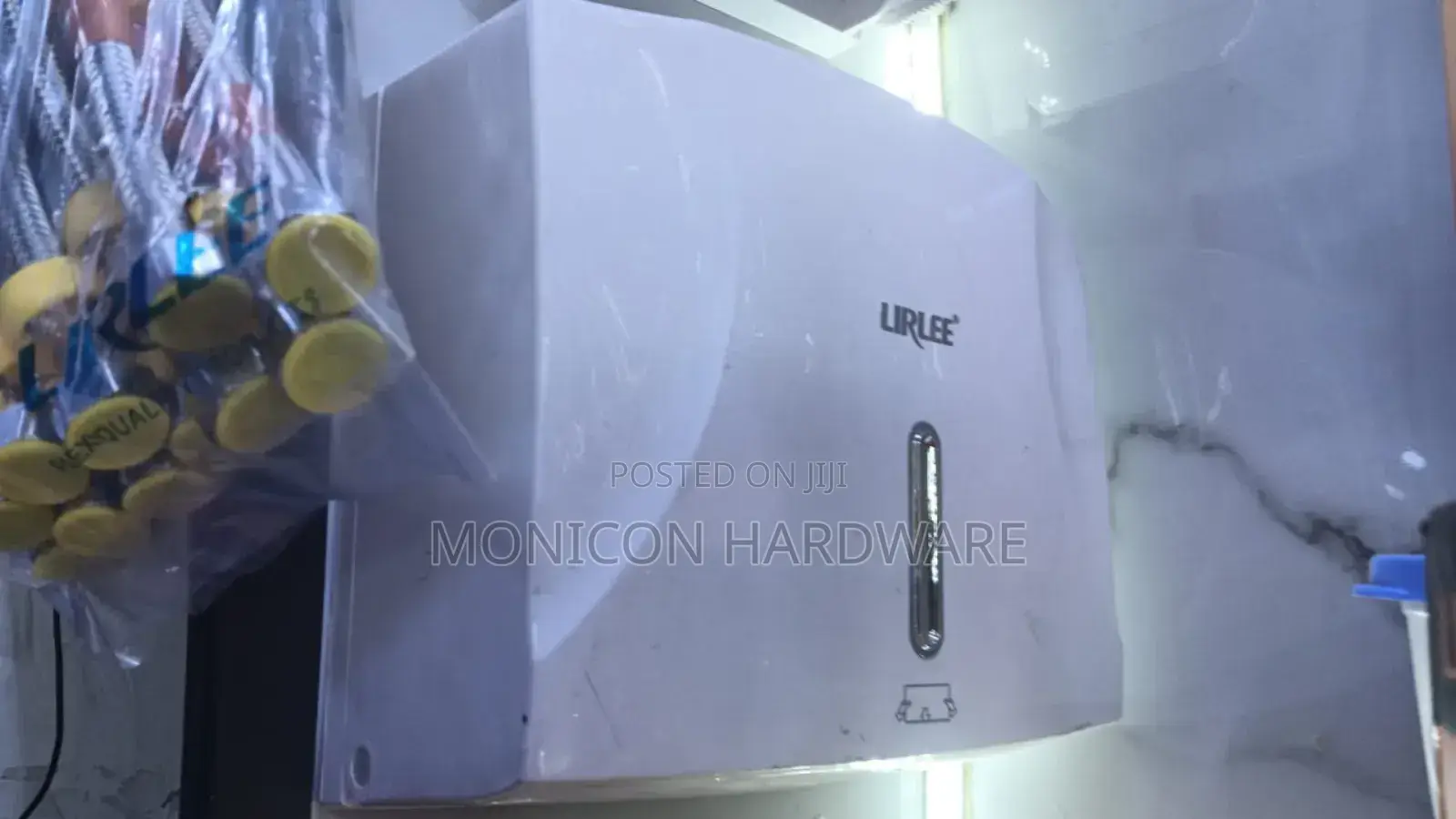 Saviette Dispenser-Lirlee