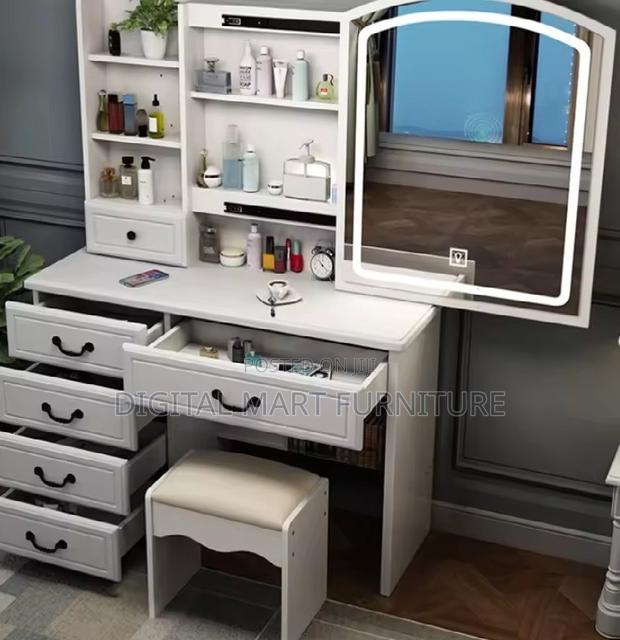 White Cosmetic Storage for Madam - thumbnail 7