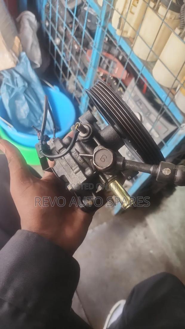 Powersteering Pump Mistubishi Lancer Cedia