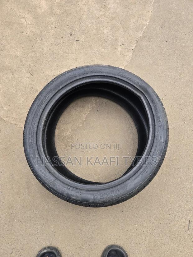 235/40r18 Galaxia Tyre - thumbnail 3