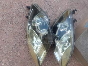 Headlamp Toyota Isis - main view