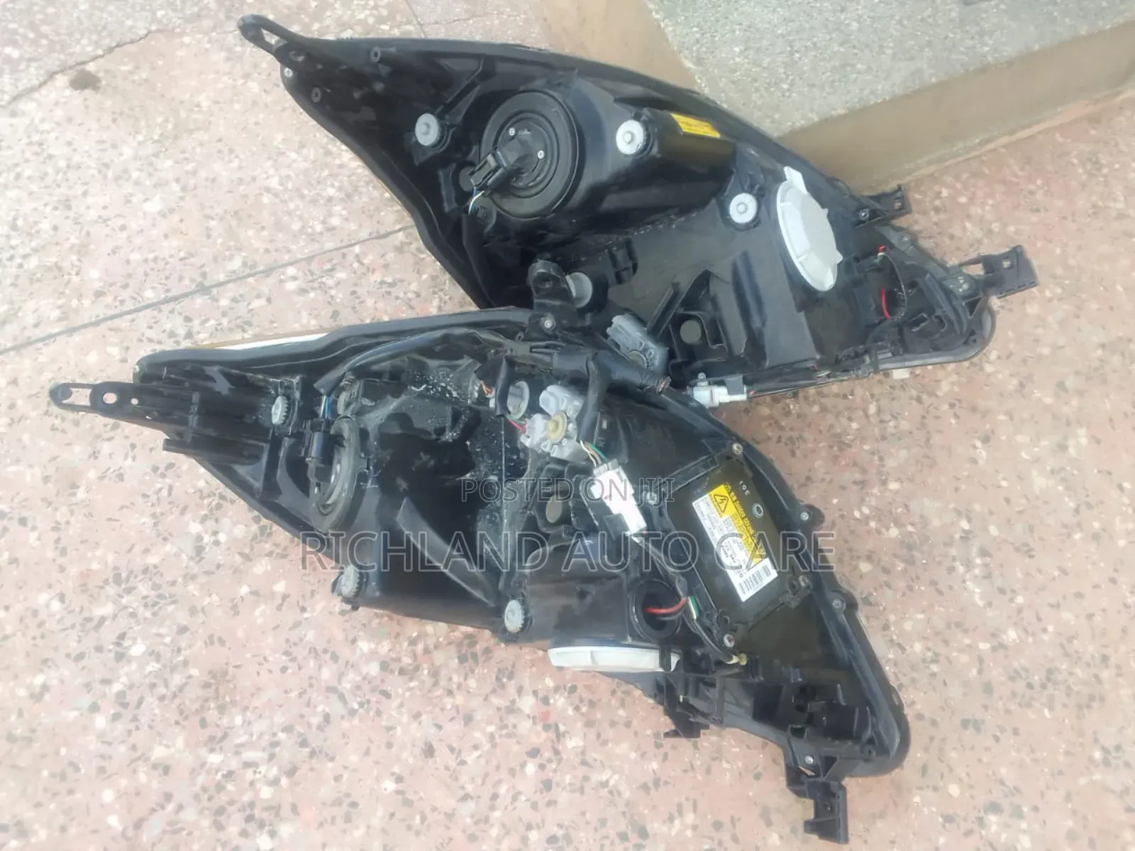 Headlamp Toyota Isis