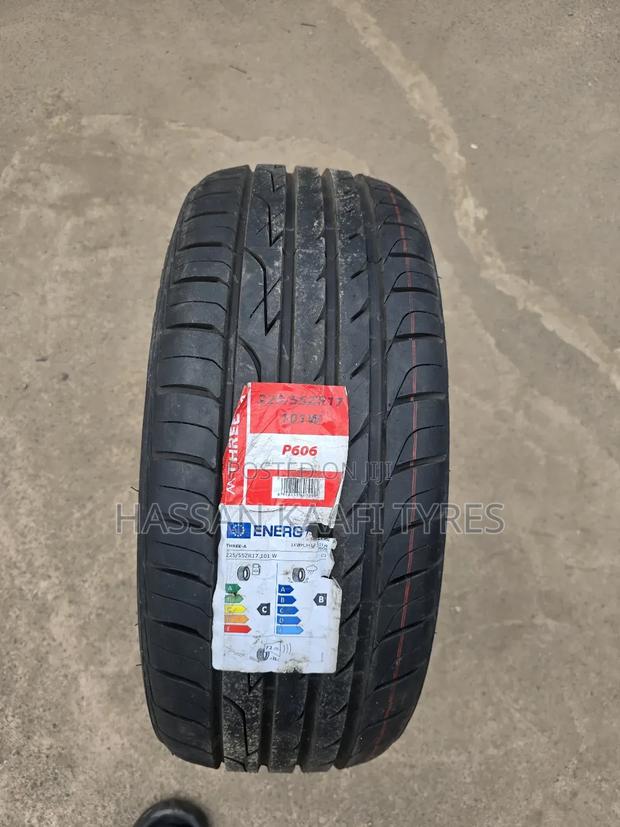 225/55r17 Threea Tyre