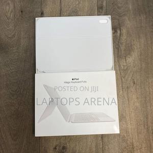 Apple Magic Keyboard Folio for iPad 11th Gen – Open Box - main view