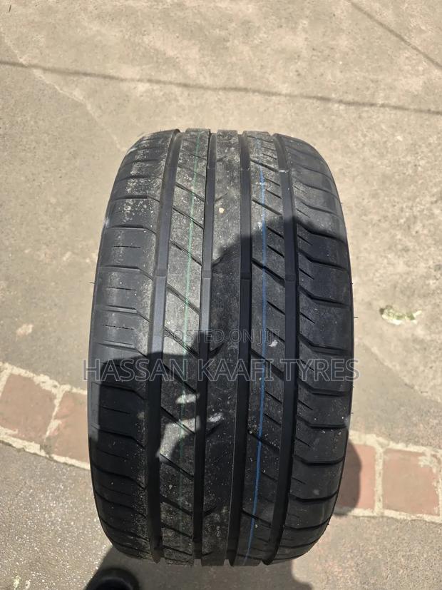 265/35r19 Galaxia Tyre - thumbnail 2