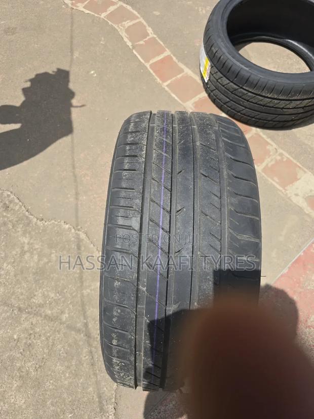 265/40r19 Galaxia Tyre - thumbnail 2