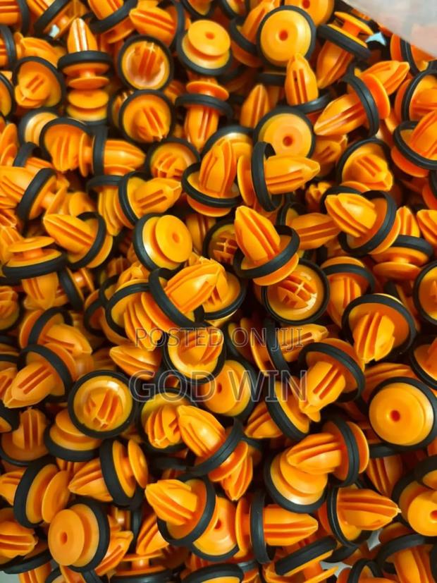 Vehicle Body Clips