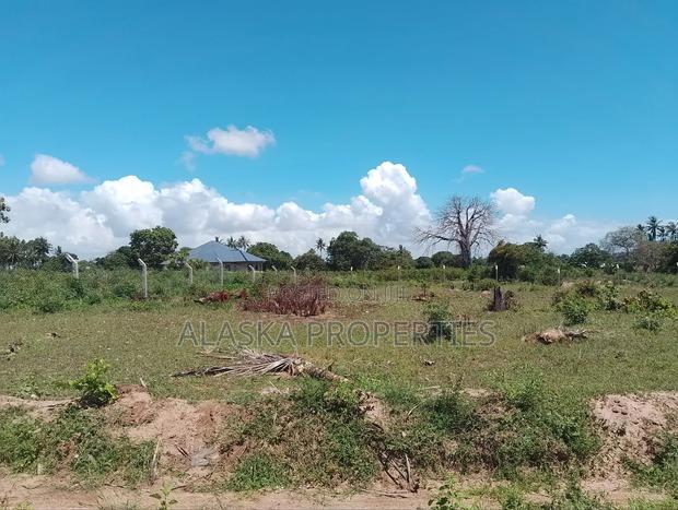 1/8 Prime Plot for Sale at Dongo Kundu Bypass - thumbnail 3