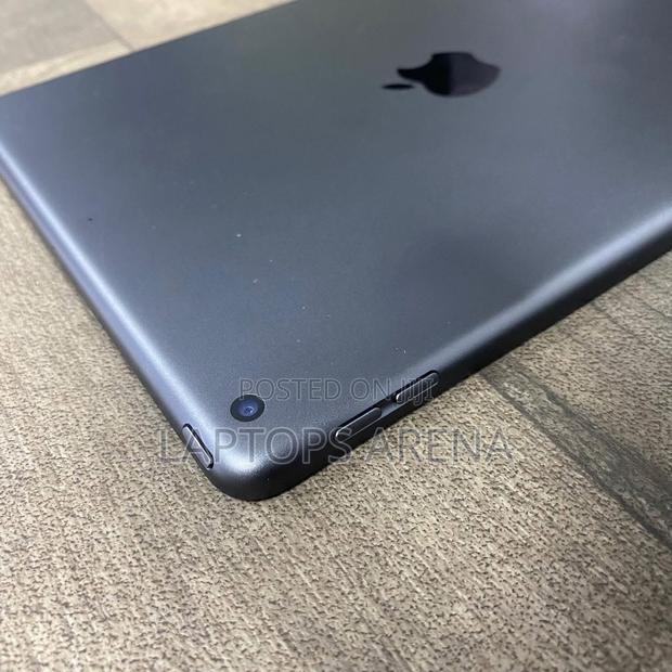Apple iPad Wi-Fi 64 GB Gray - thumbnail 2