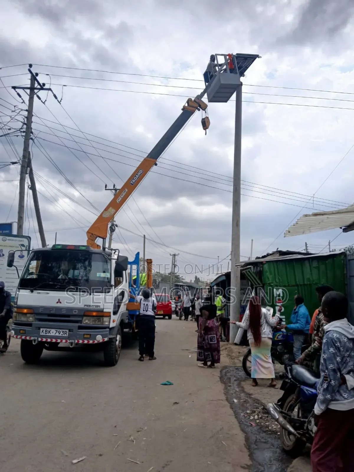 Crane at Hand for Hoisting Solutions