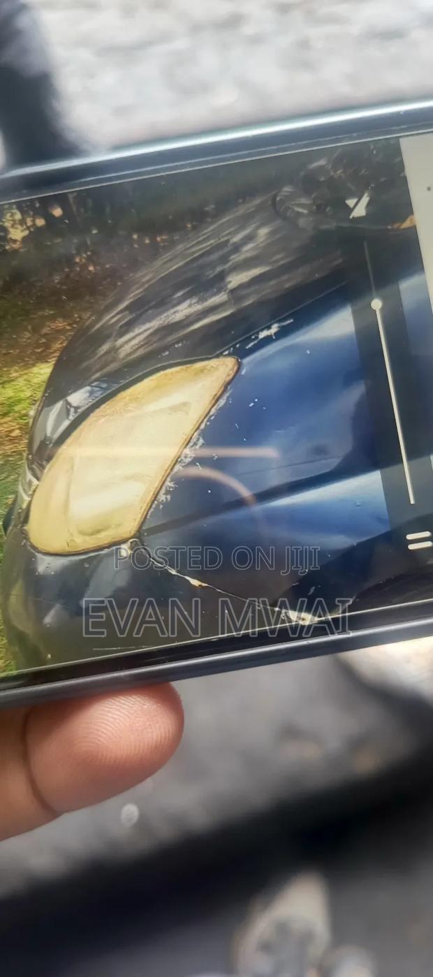 Toyota Isis Headlight Available
