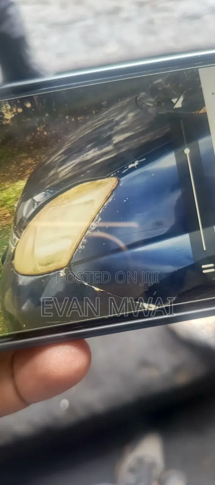 Toyota Isis Headlight Available