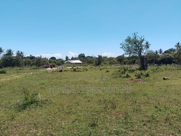 1/8 Prime Plot for Sale at Dongo Kundu Bypass - thumbnail 4