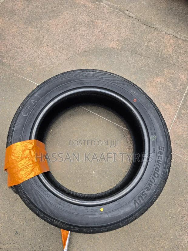 215/55r17 Ceat (Srilanka) Tyre - thumbnail 3