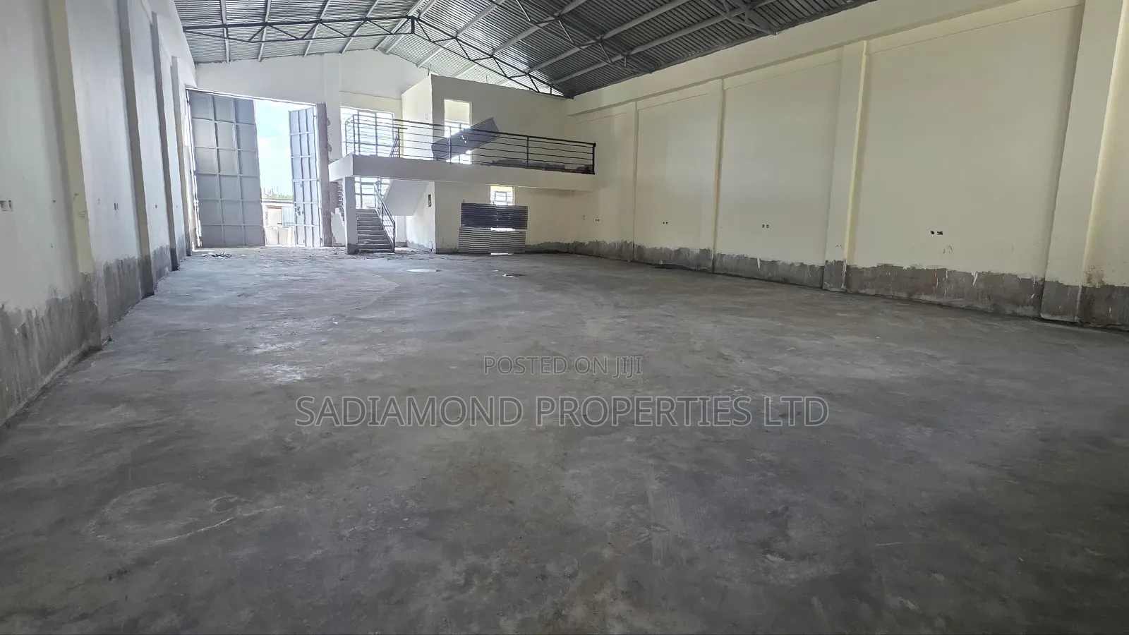 3,500 SQFT Warehouse for Rent in Eastern Bypass