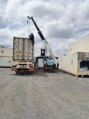Transit Trailers With Cranes Are Available for Transportation