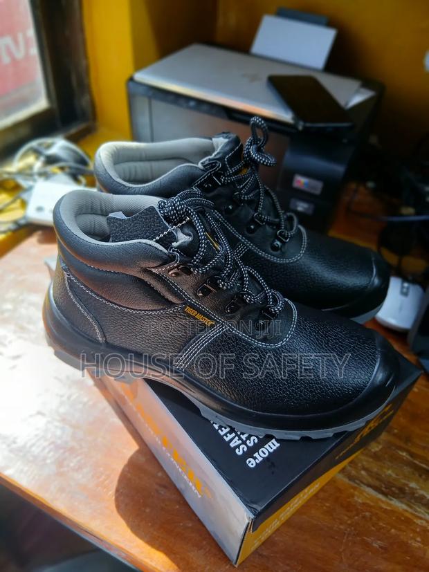 Lace Tiger Master Boots - thumbnail 3