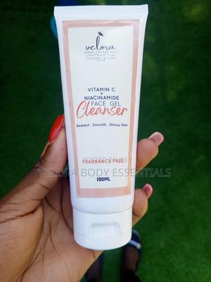 Velora Anti-Aging Vitaminc +Niacinamide Gentle Facewash Youthful Glow