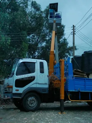 Crane for Lifting of Goods and Items Accesible