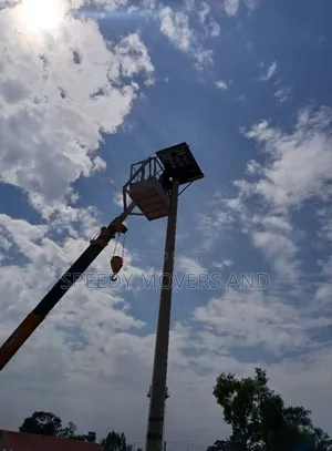 Crane for Lifting of Goods and Items Accesible