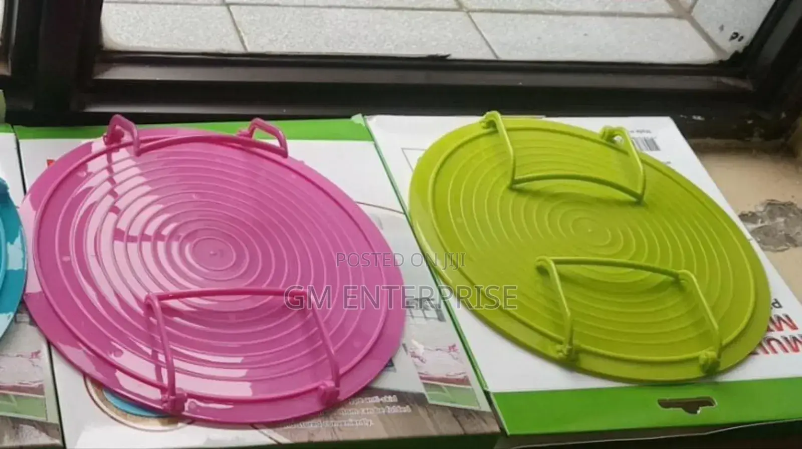 *Multifunctional Microwave Placement Rack Organizer