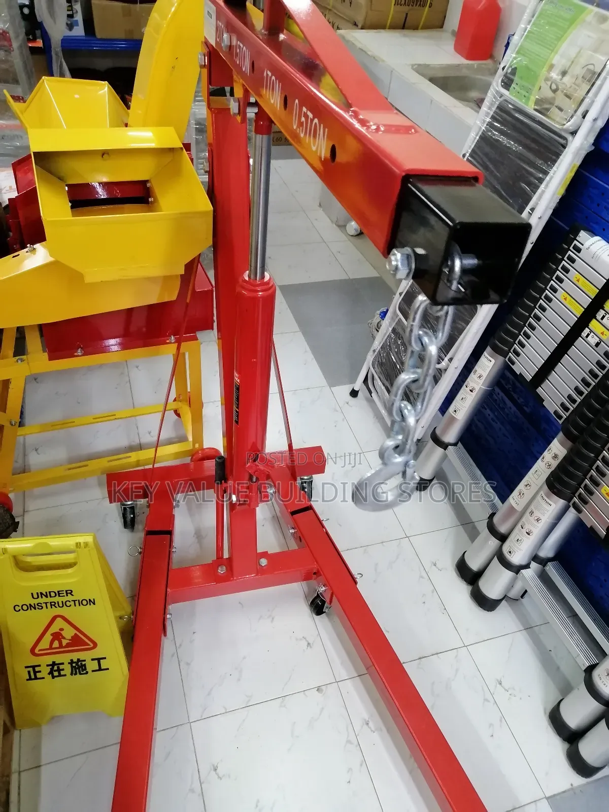 Heavy Lifting Engine Crane