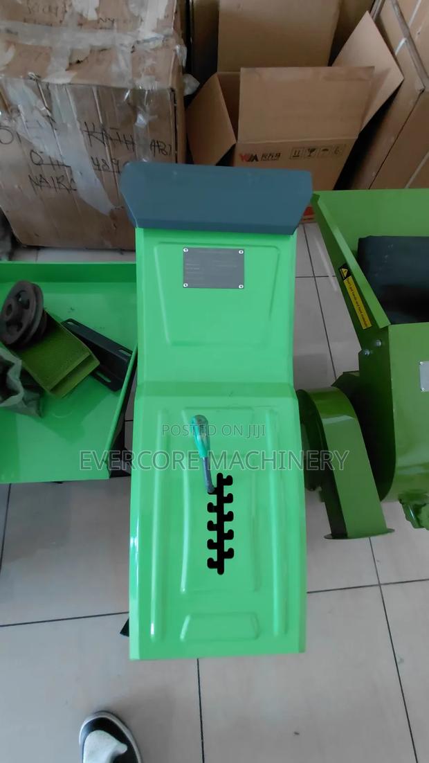 Heavy Duty Maize Sheller Machine With Gasoline Engine. - thumbnail 3