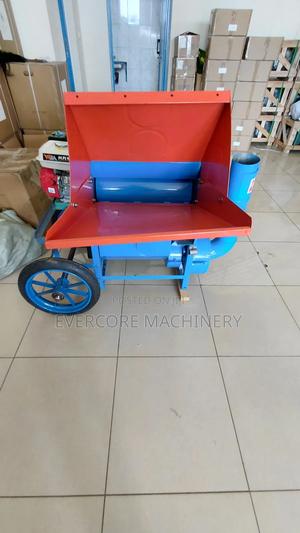 Multipurpose Threshing Machine With Heavy Duty Gasoline Engine. - thumbnail 2