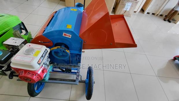 Multipurpose Threshing Machine With Heavy Duty Gasoline Engine. - thumbnail 4