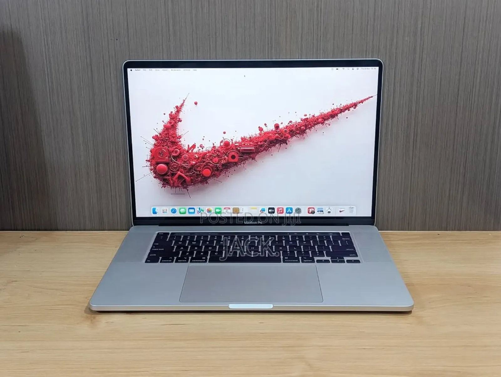 Laptop Apple MacBook 2019 32GB Intel Core I9 SSD 1T