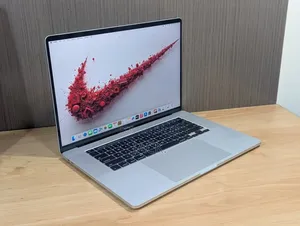 Laptop Apple MacBook 2019 32GB Intel Core I9 SSD 1T