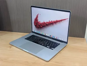 Laptop Apple MacBook 2019 32GB Intel Core I9 SSD 1T