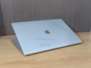 Laptop Apple MacBook 2019 32GB Intel Core I9 SSD 1T