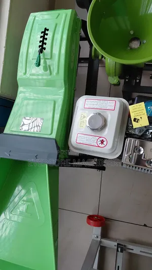 Heavy Duty Maize Shelling/Sheller Machine With Petrol Engine.