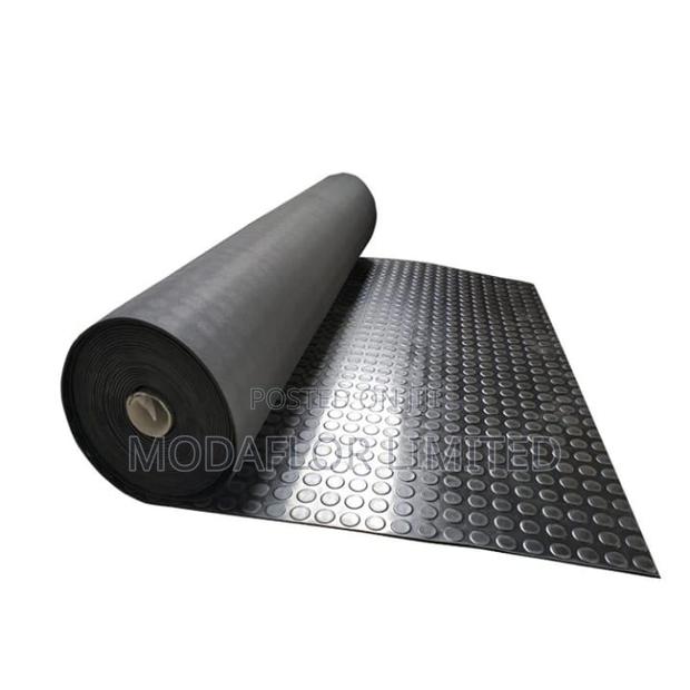 Heavy-Duty Coin Rubber Mat – Ideal for Wet Industrial Floors