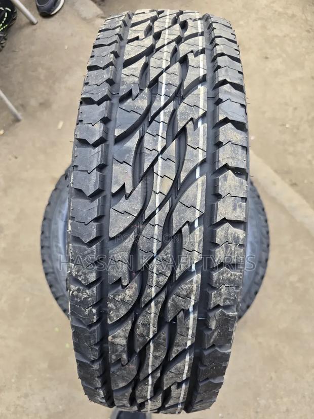 225/75r15 Bredgstone Tyre a/T - thumbnail 2