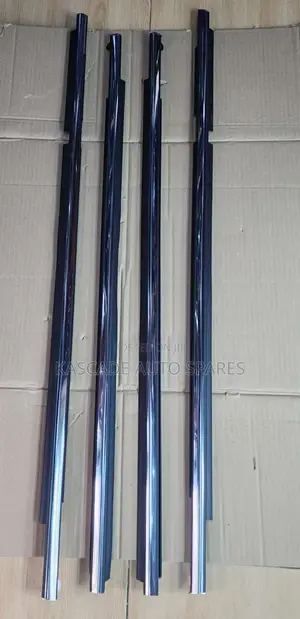 Toyota Land Cruiser V8 200series Weather Strip Chrome