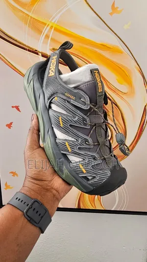 Hoka One One Hopara