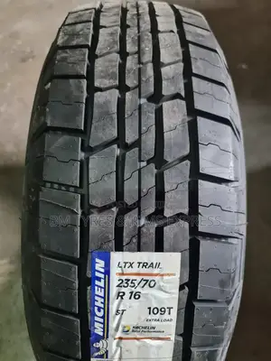 235 /70 R16 Michelin
