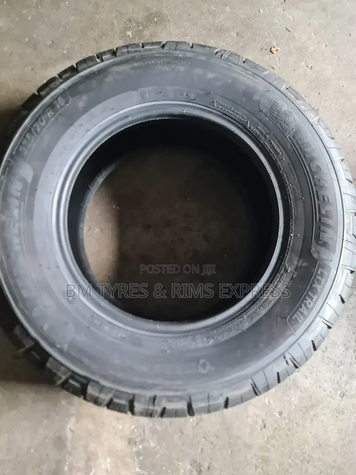 235 /70 R16 Michelin