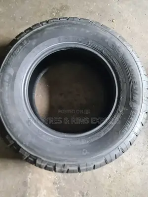 235 /70 R16 Michelin
