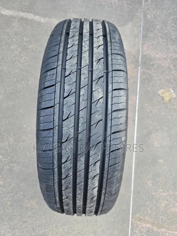 205/60r16 Lionlord Tyre - thumbnail 2
