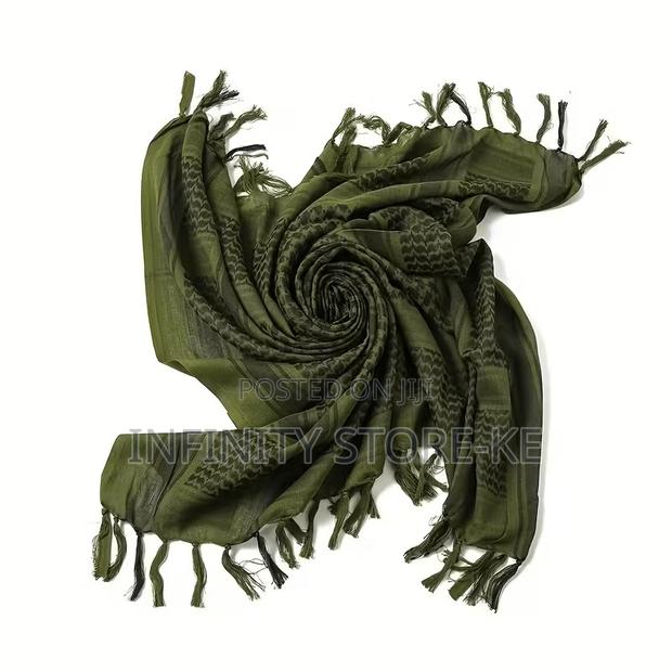 Arafat Scarf for Outdoor Activities Like Cycling, Hiking, and Skiing