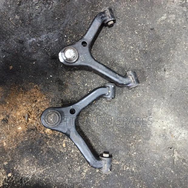 Toyota Hilux Vigo Upper Arms
