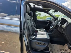 Volkswagen Tiguan 2019 Gray