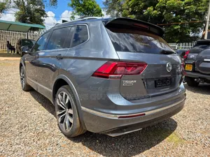 Volkswagen Tiguan 2019 Gray